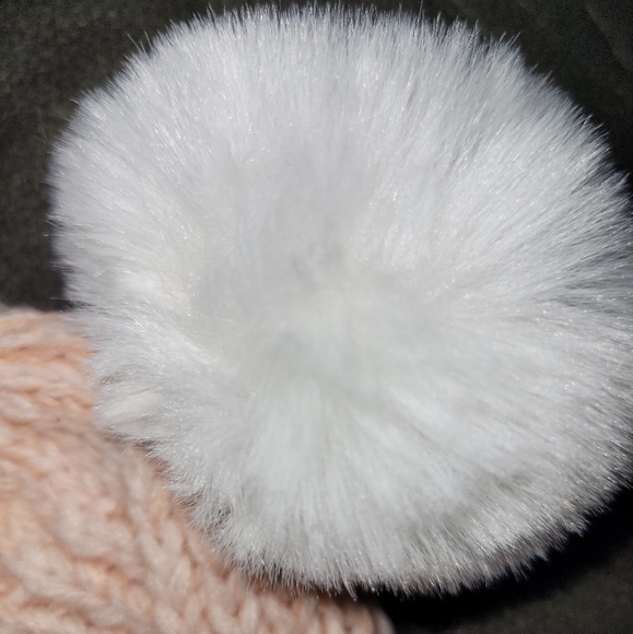 🆕️ Peach Coloured 2T 3T 4T Toddler Girls Knit Pompom Hat Lightwight Mittens Set - Picture 4 of 5